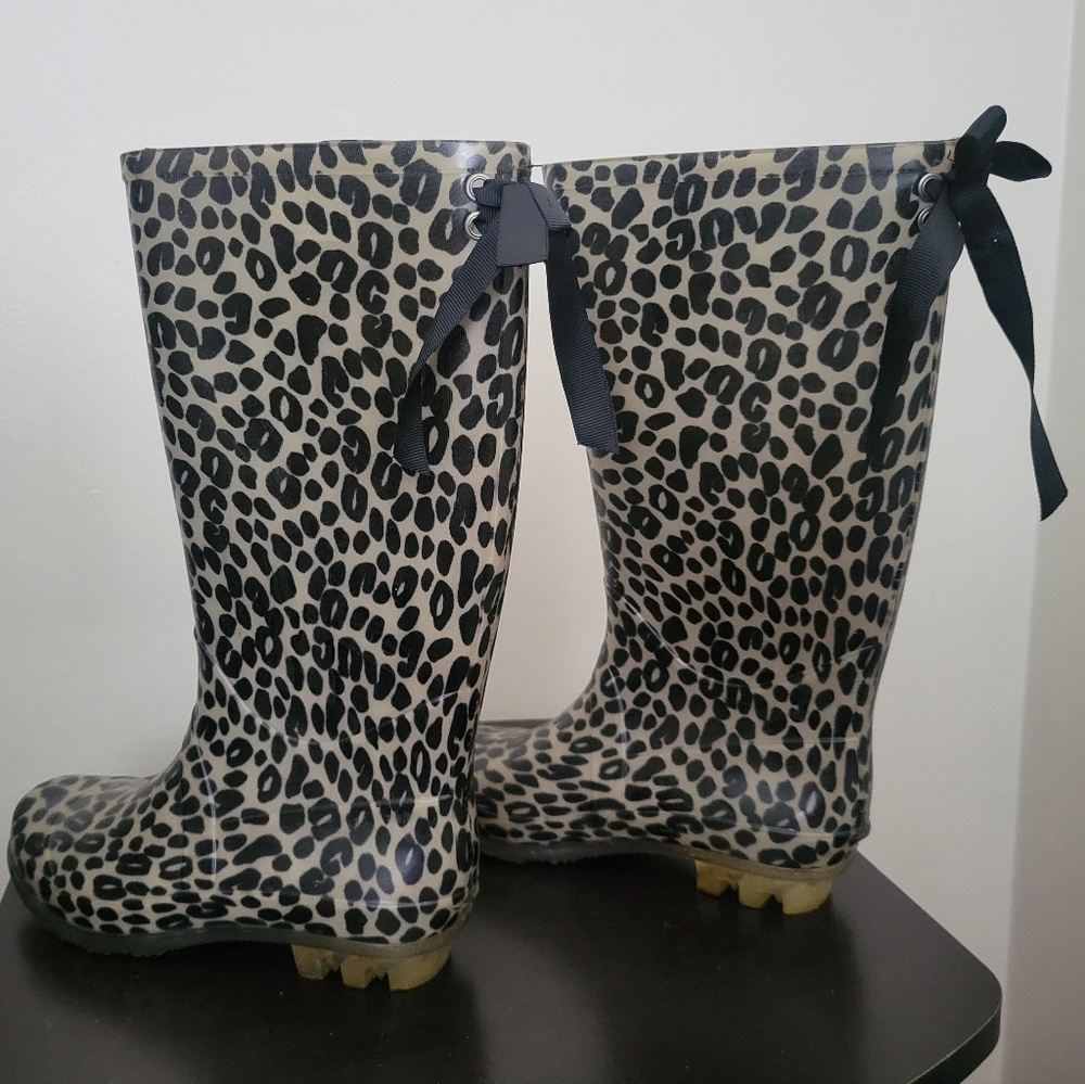 Leopard print rain boots